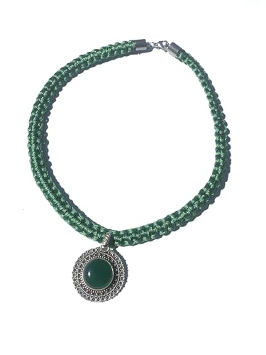 Ethnos Barcelona – Silber- und Grünachat-Anhänger mit Makramee. Länge: 43 cm. Ethnos Barcelona – Silber- und Grünachat-Anhänger mit Makramee. Länge: 43 cm. von Ethnos Barcelona