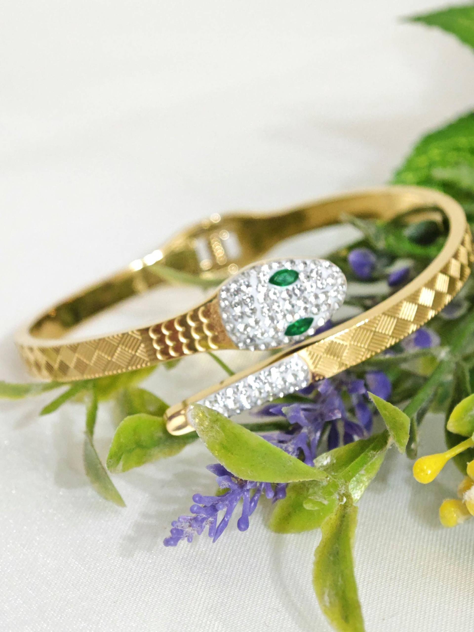 starres Cleopatra-Armband Aus Goldenem Messing Mit Kristallen von EtnaBijoux