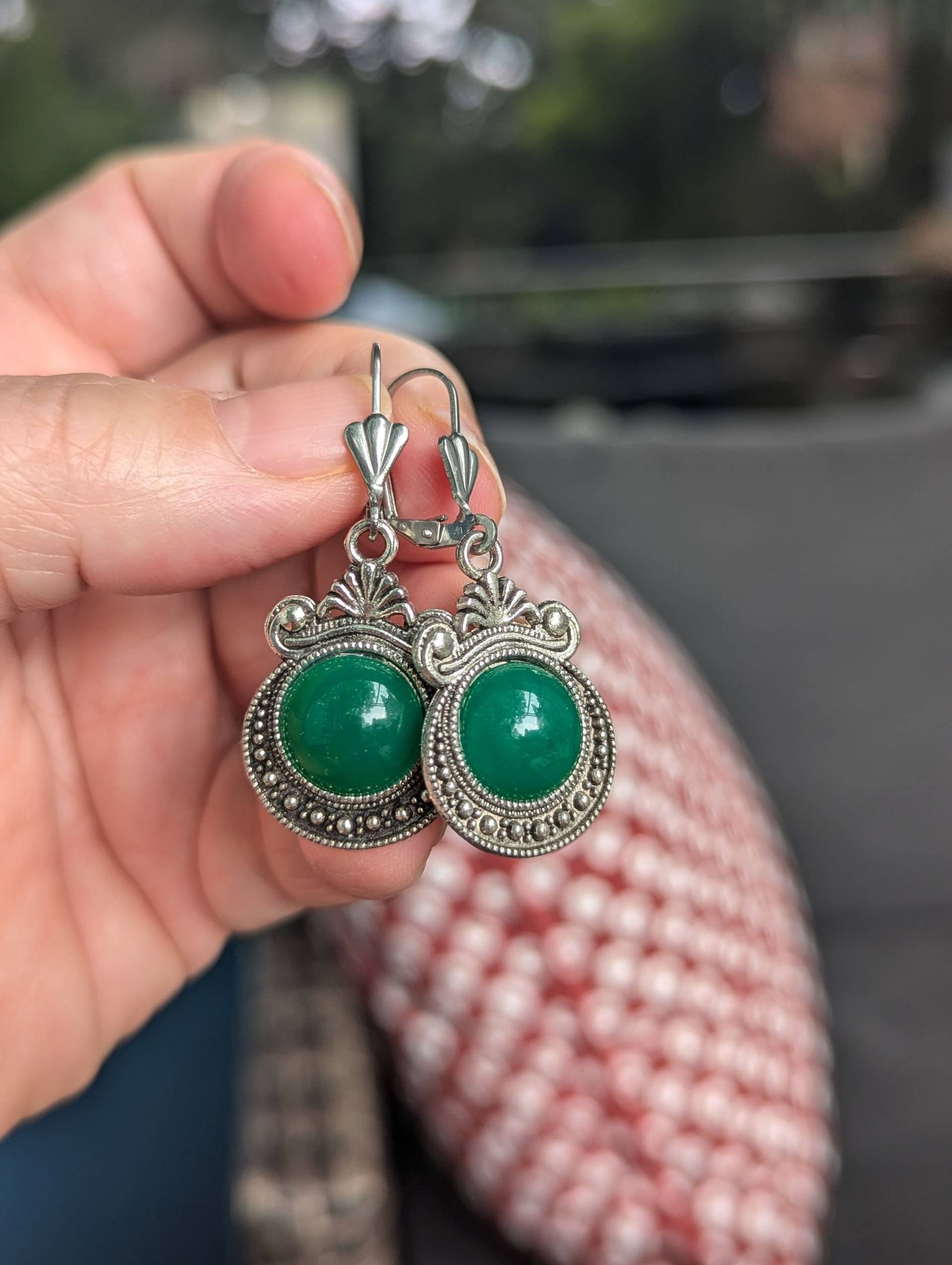 Ohrhänger "Ophelia" Ohrringe Mit Grünen Glascabochon, Schmuck Geschenke, Edelstahl Klappbrisur von Eulenfee