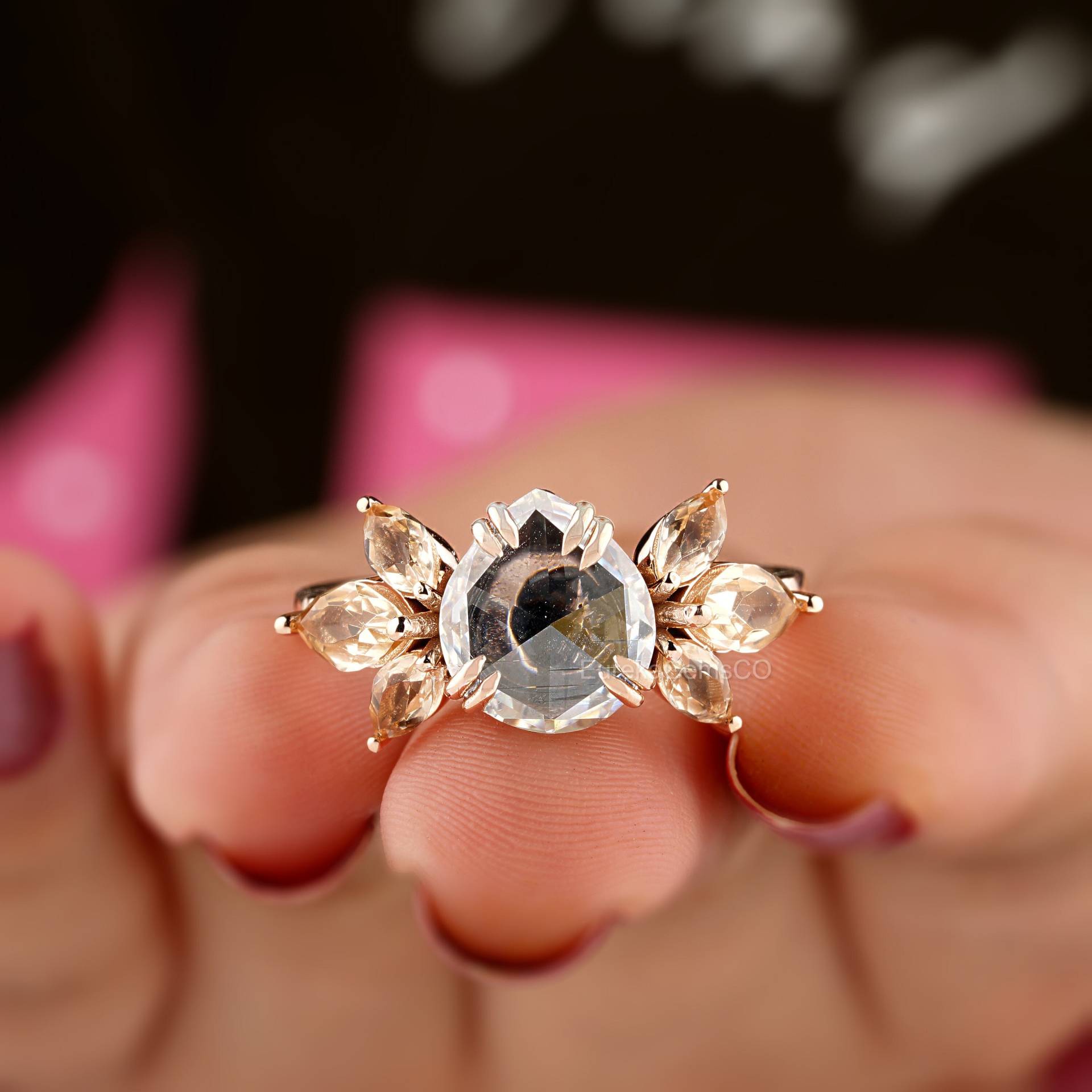 Pear Cut Moissanite Verlobungsring Einzigartiger Diamant Cluster Ring Solid Gold Marquise Ehering Antique 7 Stone Frauen Versprechen Geschenk von EurekaGemsCo
