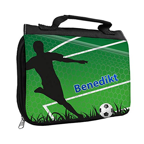 Kulturbeutel mit Namen Benedikt und Fußballer-Motiv mit Tor für Jungen | Kulturtasche mit Vornamen | Waschtasche für Kinder von Eurofoto