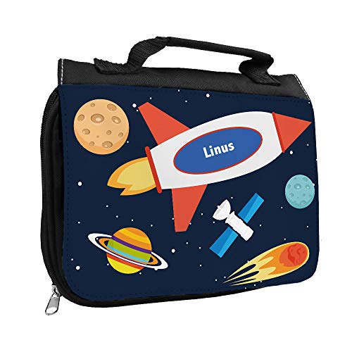 Kulturbeutel mit Namen Linus und Weltraum-Motiv mit Rakete und Planeten für Jungen | Kulturtasche mit Vornamen | Waschtasche für Kinder von Eurofoto