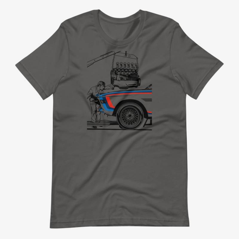 Motor Installieren E9 T-Shirt Motor Installieren E9 T-Shirt von EuropeanVintageCar