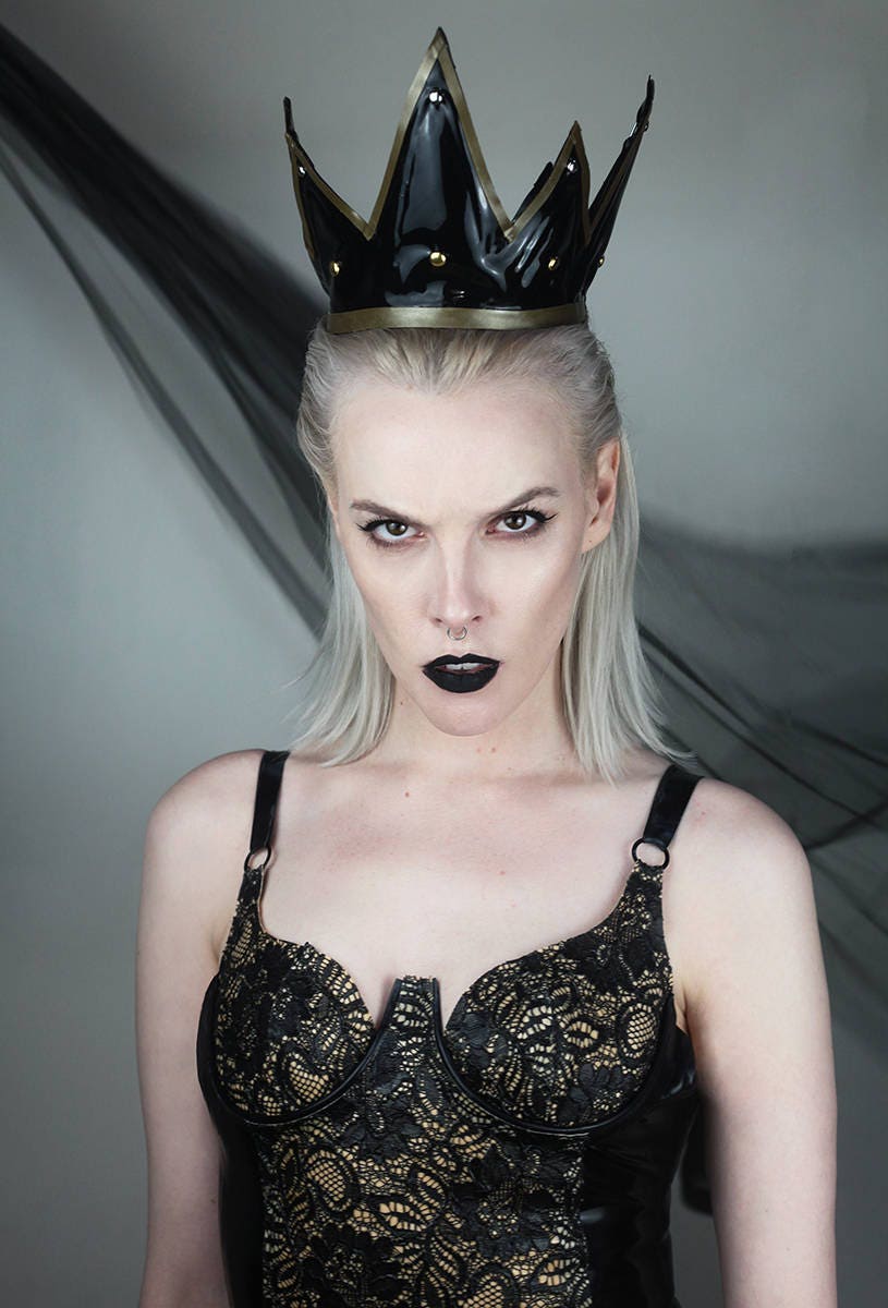 Krone Für Die Einer Latexkönigin Krone Für Die Einer Latexkönigin von Eustratia