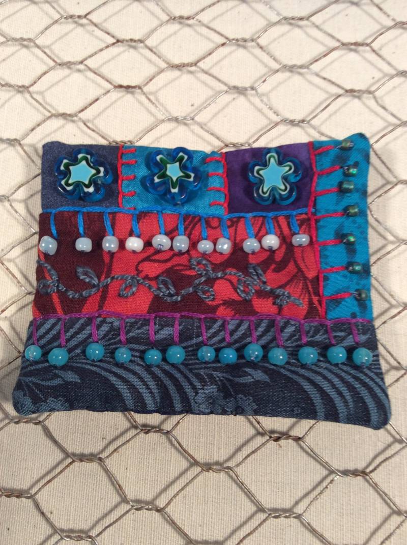 Blank Gestickte Frenzy Anstecknadel von EuthymicThreads