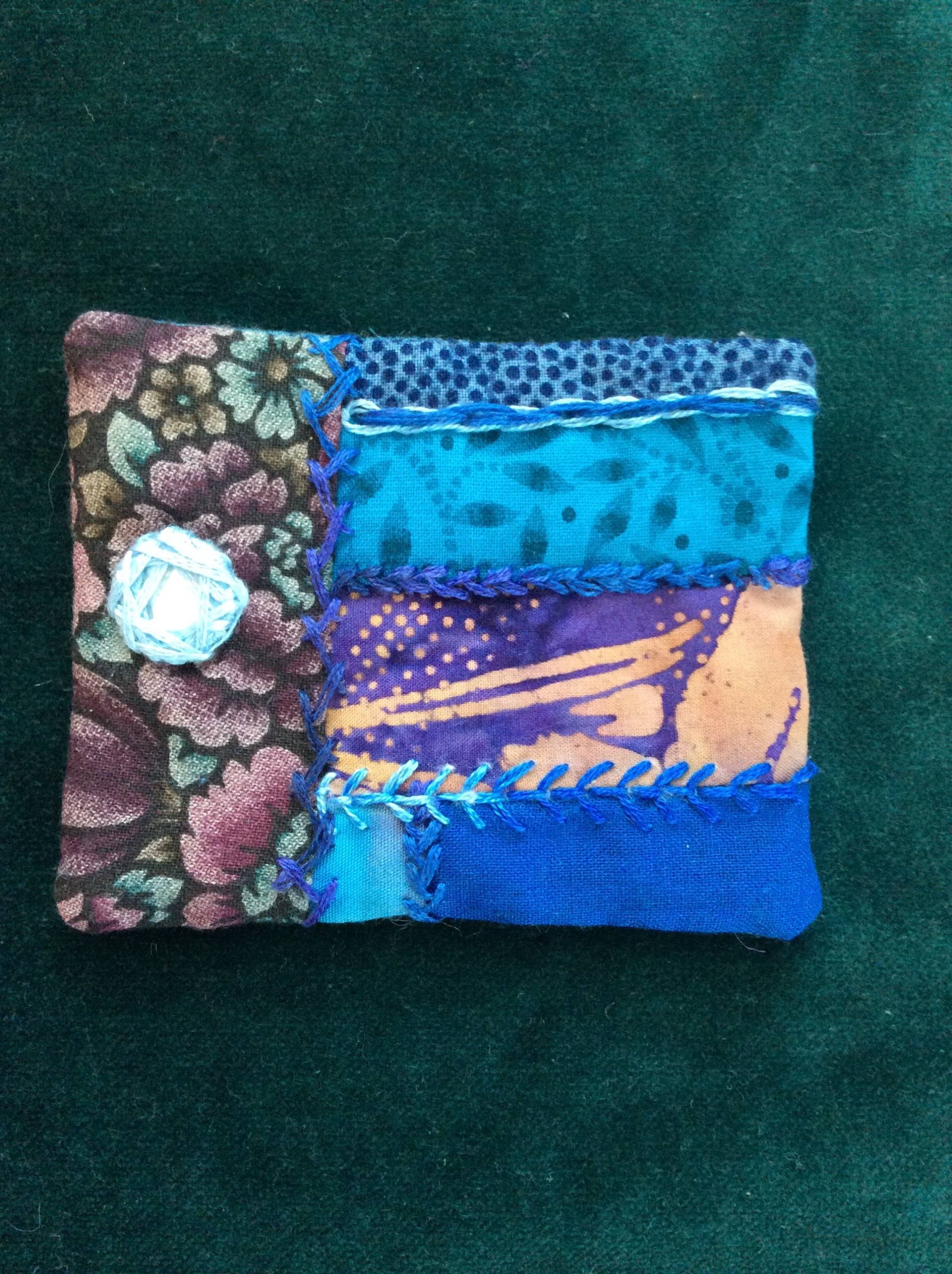 Crazy Quilt Mit Spiegelnadel Brosche von EuthymicThreads