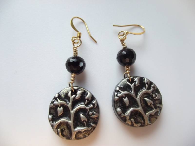 Fimo Ohrringe Baum Des Lebens in Silber Und Schwarz Mit Goldakzent Fimo Ohrringe Baum Des Lebens in Silber Und Schwarz Mit Goldakzent von EuthymicThreads