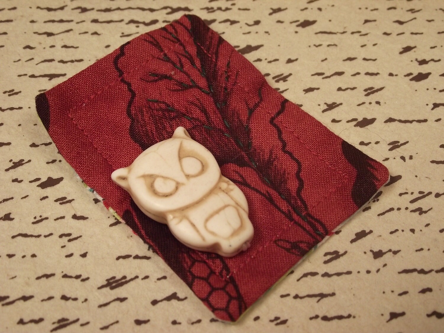 Gesteppte Und Perlenbesetzte Eule von EuthymicThreads