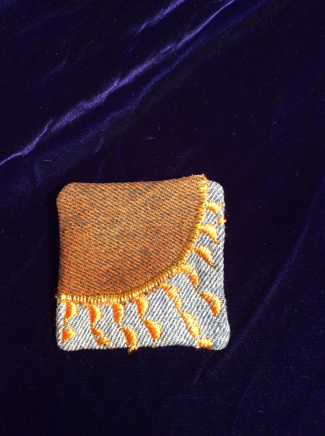 Upcycled Hand-Gefärbte Blue Jeans Sunshine Pin Brosche von EuthymicThreads