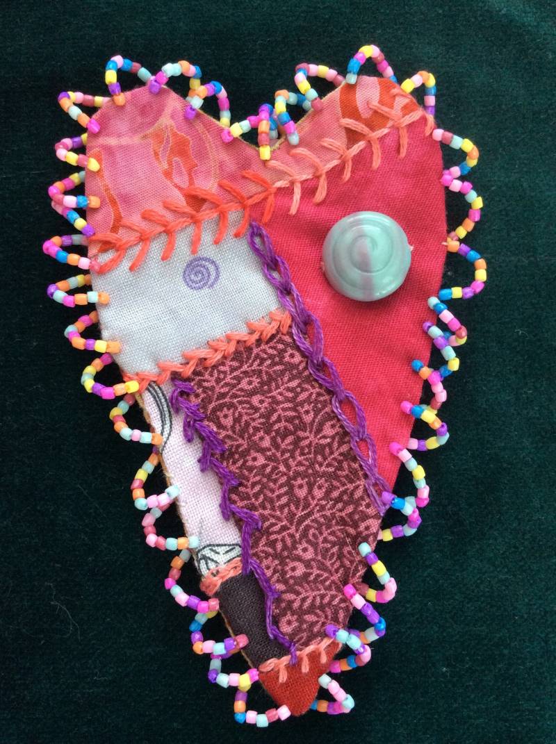 Valentines Konfetti Herz Pin Brosche von EuthymicThreads