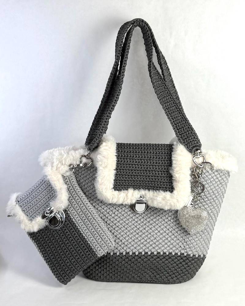 Handmade Shopper Bag Mit Kunstfellrand & Handy Tasche - Crochet Aus Baumwolle-Polyester-Garn | Evabagsde. Größeca. 40x10x28cm(Lxbxh von EvaBagsDE