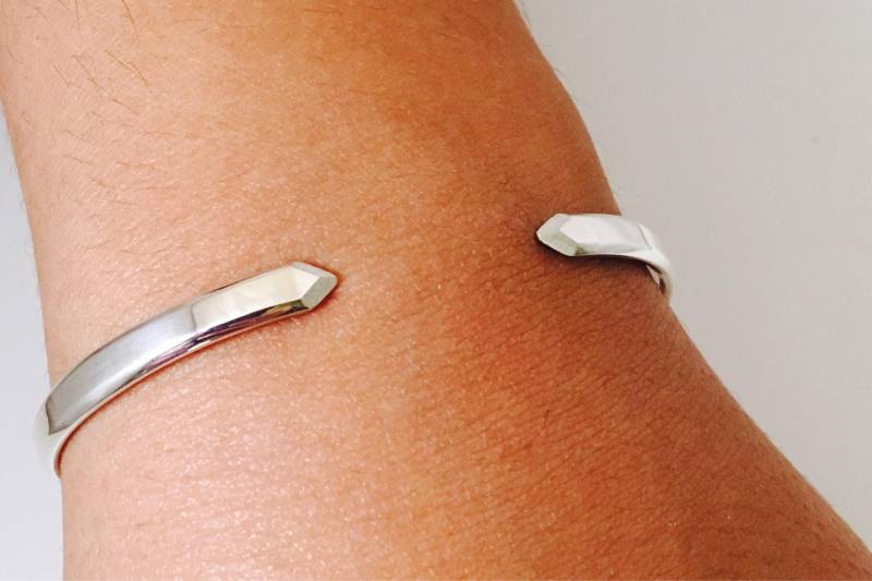 Modernes Manschettenarmband Sterling Silber Oder 14K Gold Fill Individuelles Armband Personalisiertes Manschette Hochzeitsgeschenk Muttertagsgeschenk von EvaBelleJewelry