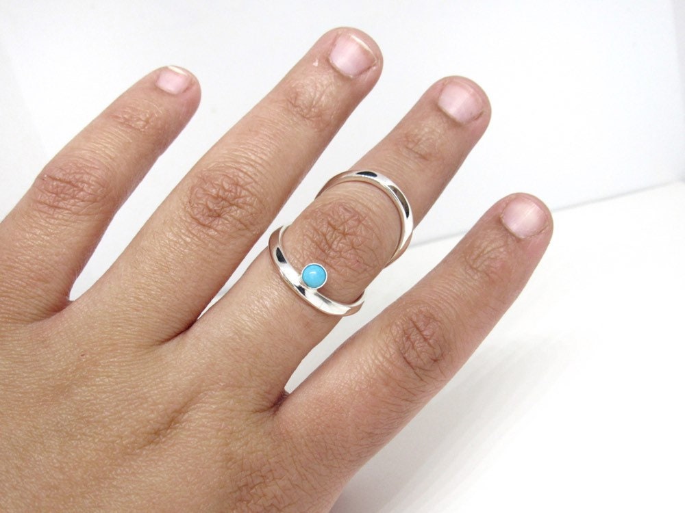sterling Silber Türkis Schwan Splint Ring Handgemachte Gelenkstütze von EvaBelleJewelry
