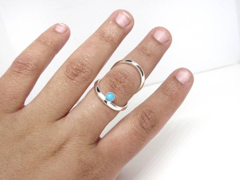 sterling Silber Türkis Schwan Splint Ring Handgemachte Gelenkstütze von EvaBelleJewelry