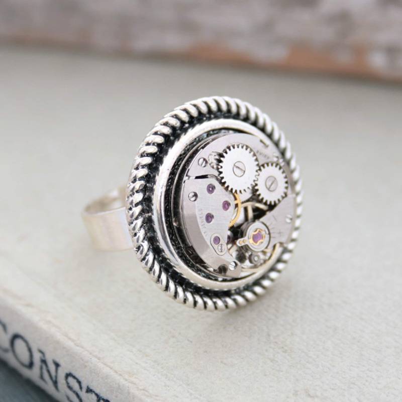 Silber Steampunk Ring Antiker Schweizer Uhrwerk Cocktailring von EvaGiftedHands