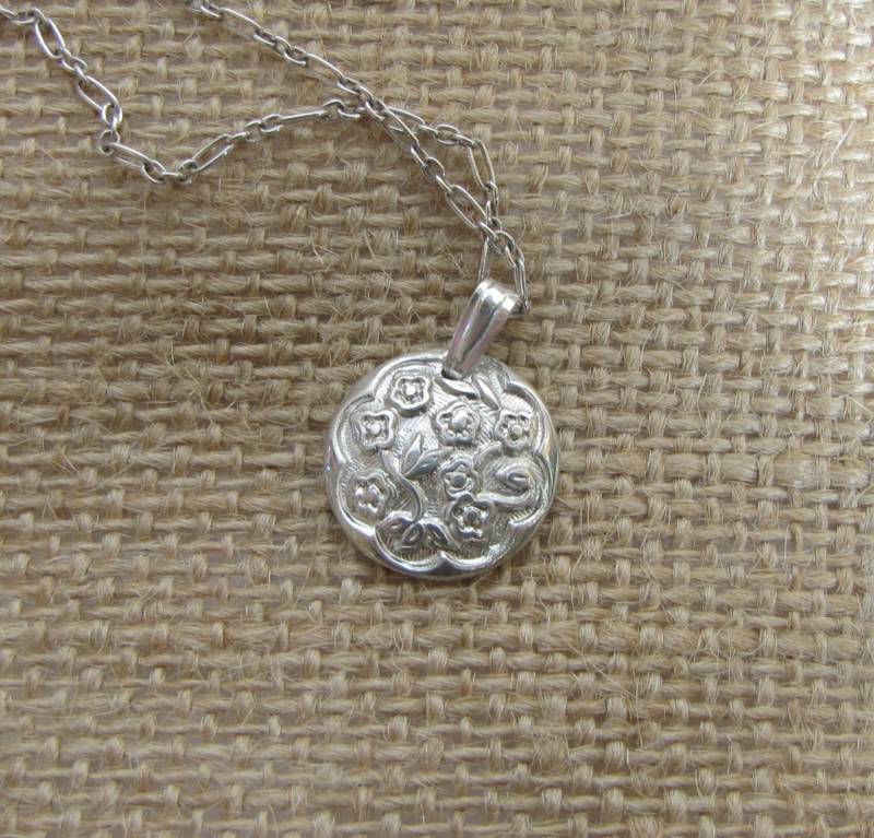 Blume Feine Silber Halskette, Reines Floral Anhänger, Feines .999 Silber, Minimalist von EvaLineJewelry