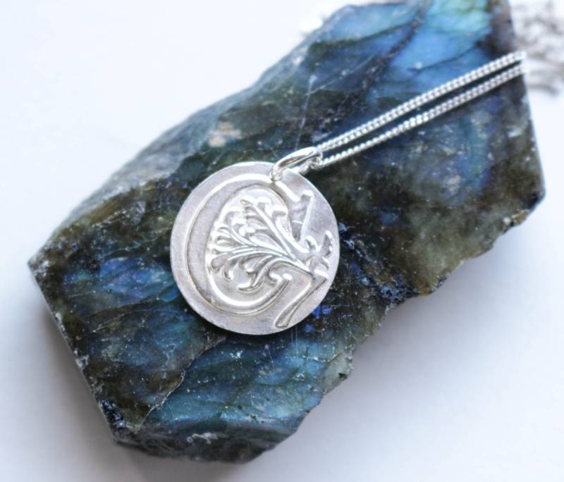 C Monogramm Anhänger Pmc, Erste Anhänger, Wachs Siegel C, Personalisierte Schmuck, Pmc Initial Halskette, Halskette von EvaLineJewelry