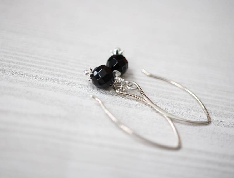 Onyx Ohrringe, Natürliche Black Onyx, Schwarze Ohrhänger, Draht Gewickelt Schwarz Schmuck, Schmuck Onyx von EvaLineJewelry