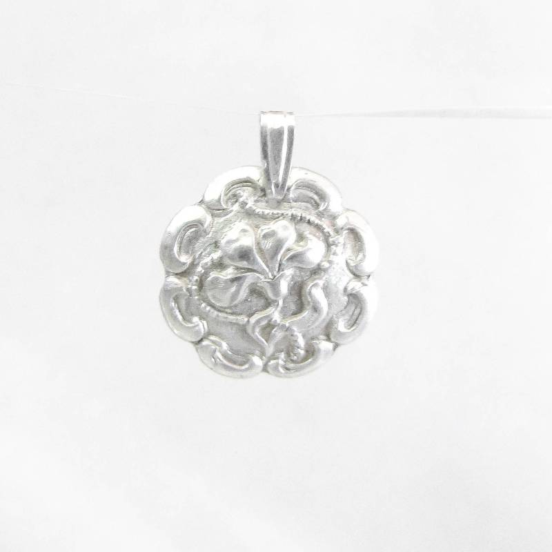 Silber Iris Blumenanhänger , Anhänger Feinsilber Reines Blumen Blumenhalskette .999 Minimalist Silber Iris Blumenanhänger , Anhänger Feinsilber Reines Blumen Blumenhalskette .999 Minimalist von EvaLineJewelry