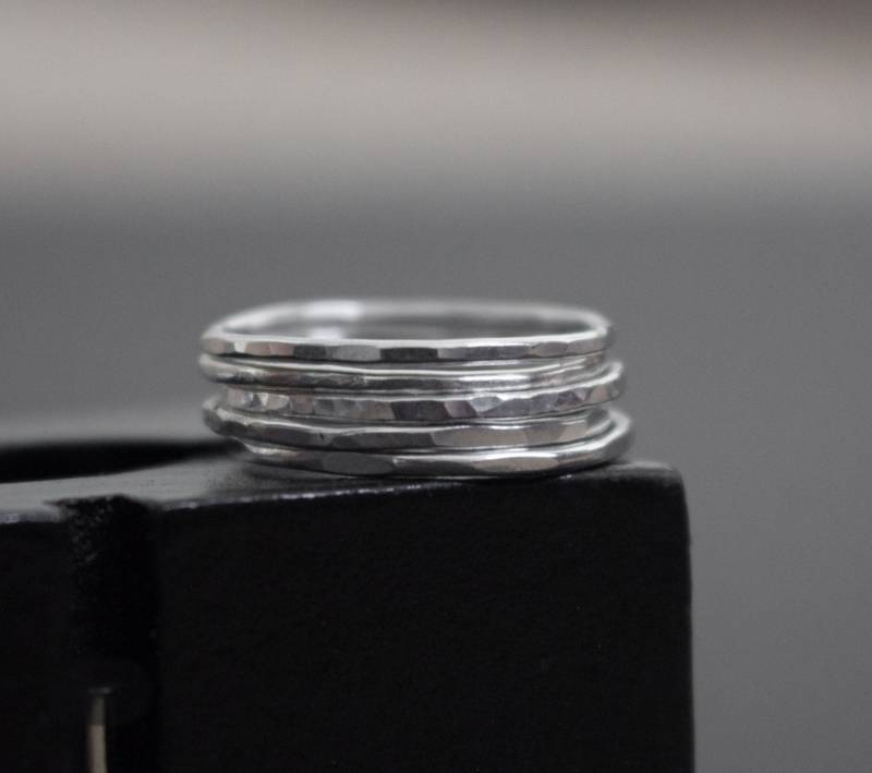 Sterling Silber Ring, Gehämmerter Drahtring, Strukturierte Ringe, Minimalist Ring von EvaLineJewelry