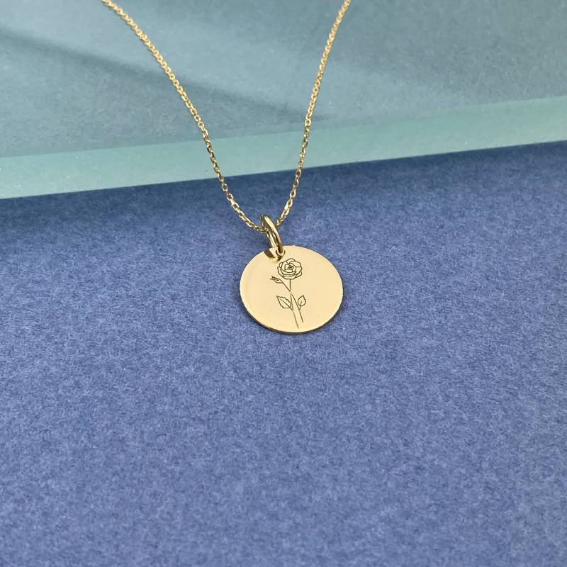 Zarte 14K Massivgold Rosenkette Juni Geburtsblumen-Anhänger Zarte 14K Massivgold Rosenkette Juni Geburtsblumen-Anhänger von EvangelosJewels