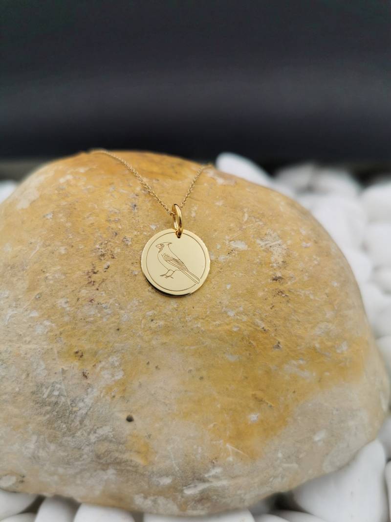 Zierliche 14K Solid Gold Cardinal Halskette, Personalisierter Anhänger, Erinnerungsgeschenk Zierliche 14K Solid Gold Cardinal Halskette, Personalisierter Anhänger, Erinnerungsgeschenk von EvangelosJewels