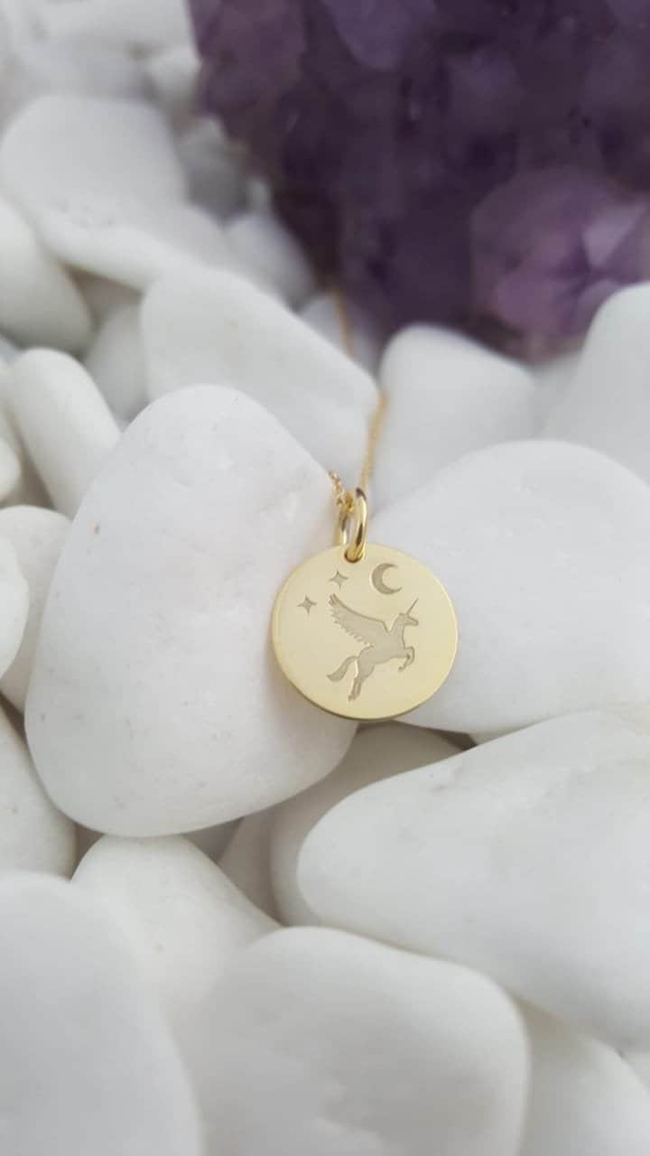 Zierliche 14K Solid Gold Einhorn Anhänger Halskette Personalisierter Charm von EvangelosJewels