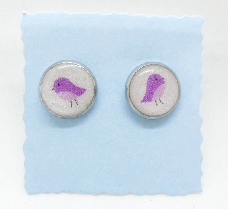 Lila Vogel Ohrstecker/Hypoallergen Frühling Ostern Geschenk Einfach Polymer Clay Klein Niedliche Vögel Natur Harz Lila Vogel Ohrstecker/Hypoallergen Frühling Ostern Geschenk Einfach Polymer Clay Klein Niedliche Vögel Natur Harz von EvasGardenOfNH