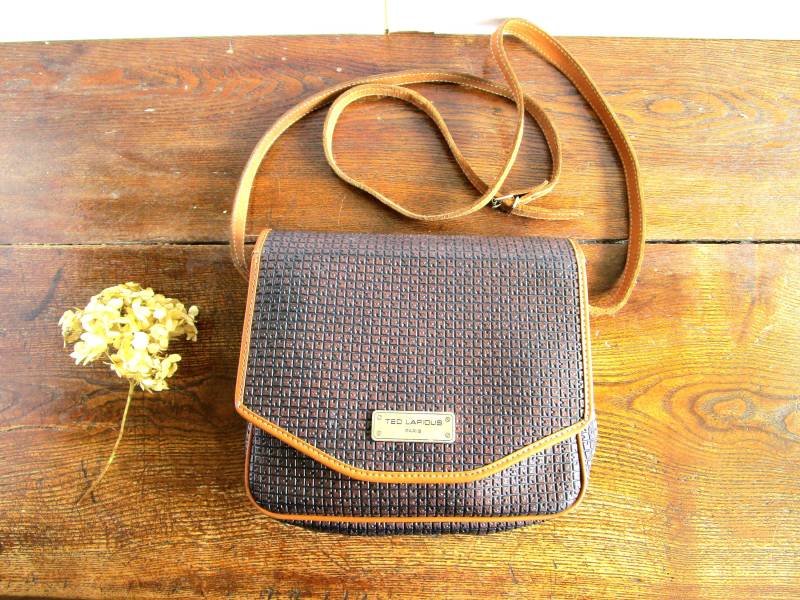90Er Vintage Ted Lapidus Tasche Paris Braun Damen Cross-Body Bag Designer Braune Schultertasche Geldbörse Handtasche von EvasVintageBoutique