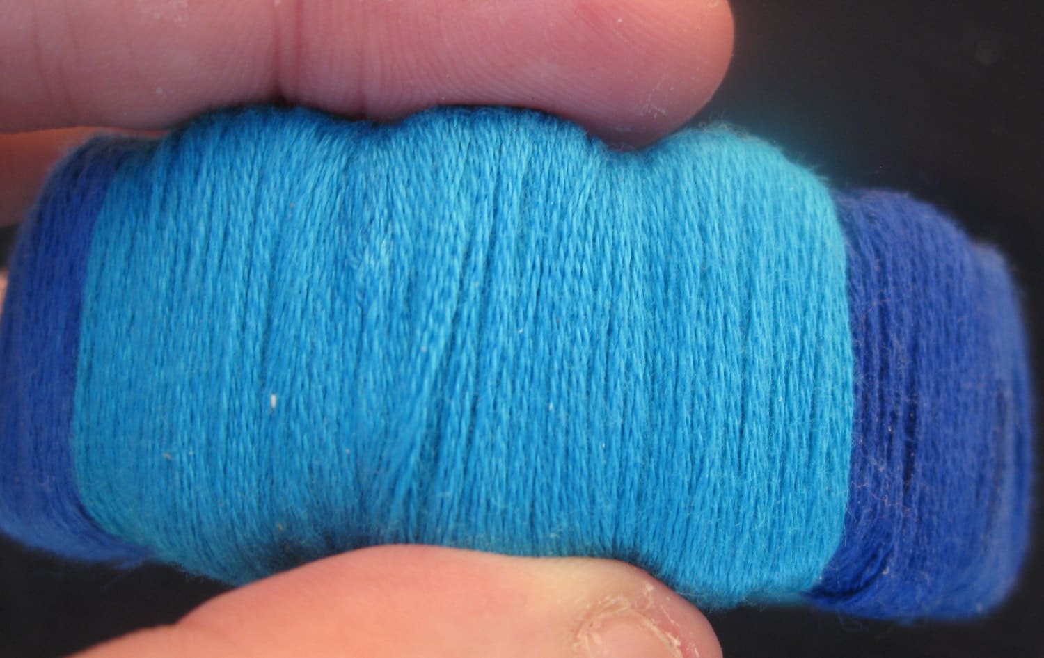 Stickerei Zahnseide Armreif Blau, Blau Umschlossenen Armreif, Blaue Aus Holz, Stack-Armreif, Wickeln Gewickelt Holz Blue Stack von EvelynBaubles