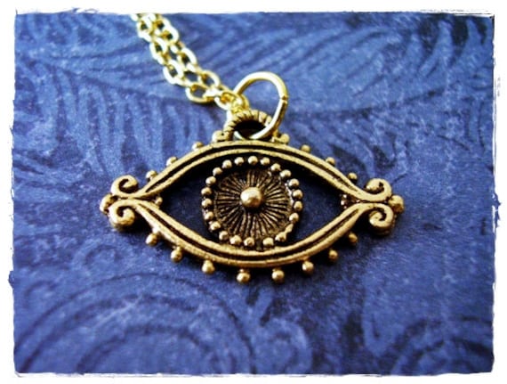 Gold Evil Eye Halskette - Antiker Zinn Anhänger An Einer Zarten Vergoldeten Kabelkette Oder von EvelynMaeCreations