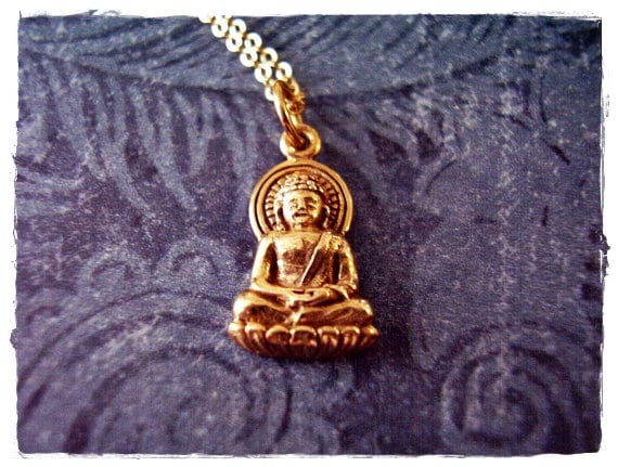 Gold Junger Buddha Halskette - Bronze Anhänger An Einer Zarten 14Kt Filled Kabelkette Oder von EvelynMaeCreations
