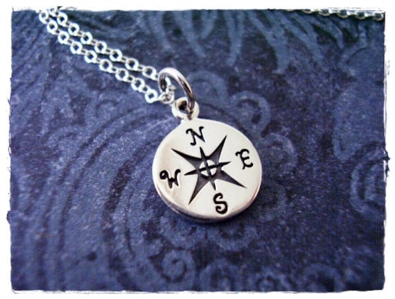 Kompass Halskette - Sterling Silber Anhänger An Einer Zarten Kabelkette Oder von EvelynMaeCreations