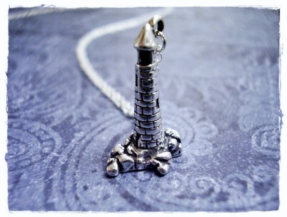 Leuchtturm-Anhänger Aus Sterlingsilber An Einer Zarten Kette Oder Anhänger 925Er von EvelynMaeCreations
