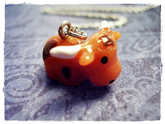 Longhorn Steer Halskette - Brauner Resin Anhänger An Einer Zarten Edelstahl-Seilkette Oder von EvelynMaeCreations