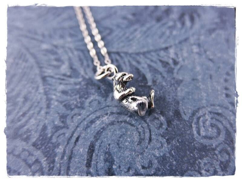Seeotter Anhänger - Sterling Silber Mit An Einer Zarten Kette von EvelynMaeCreations