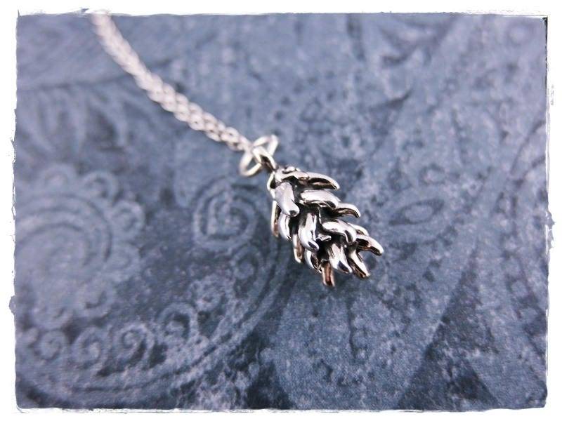 Silber Chile Ristra Halskette - Sterling Charme An Einer Zarten Kabelkette Oder Anhänger von EvelynMaeCreations