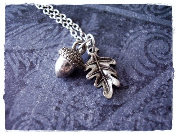 Silber Eichel Und Eichenblatt Halskette - Antiker Zinn Eichelblatt Blatt Anhänger An Einer Zarten Edelstahl Kabelkette Oder Nur von EvelynMaeCreations