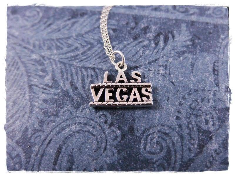 Silber Las Vegas Halskette - Sterling Anhänger An Einer Zarten Kabelkette Oder von EvelynMaeCreations
