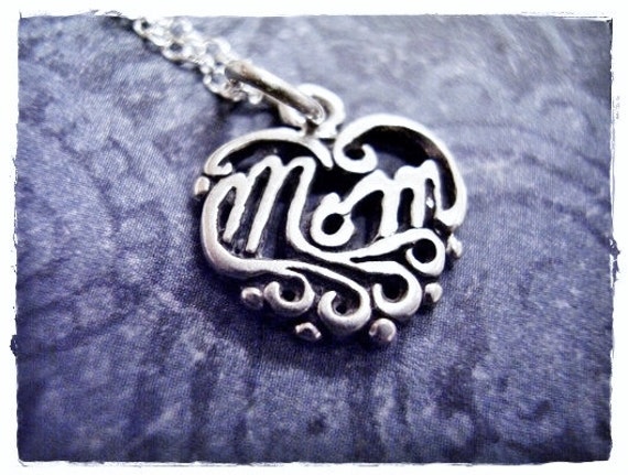 Silber Mom Herz Halskette - Sterling Anhänger An Einer Zarten Kabelkette Oder von EvelynMaeCreations