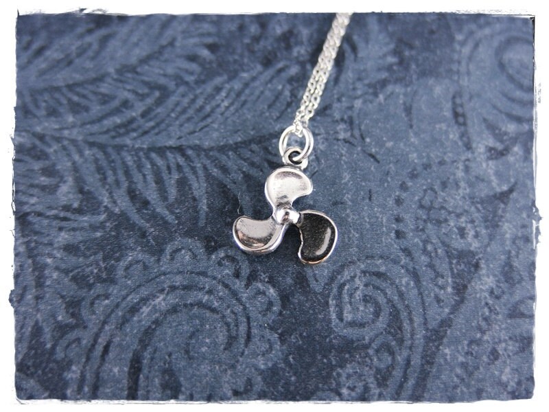 Silber Propeller Halskette - Sterling Anhänger An Einer Zarten Kabelkette Oder von EvelynMaeCreations