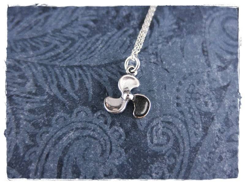 Silber Propeller Halskette - Sterling Anhänger An Einer Zarten Kabelkette Oder von EvelynMaeCreations