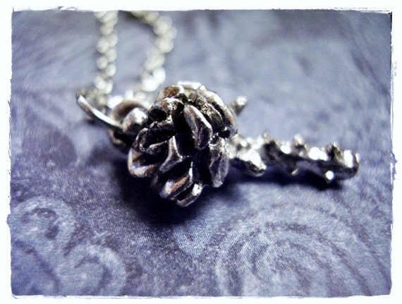 Silber Rose Halskette - Zinn Charm An Einer Zarten Edelstahl-Seilkette Oder Anhänger von EvelynMaeCreations