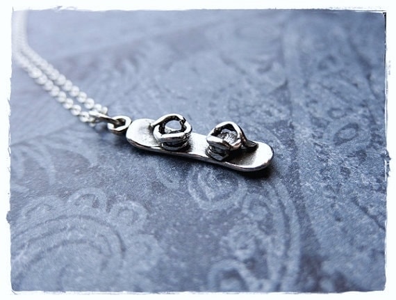 Silber Snowboard Halskette - Sterling Anhänger An Einer Zarten Kabelkette Oder von EvelynMaeCreations