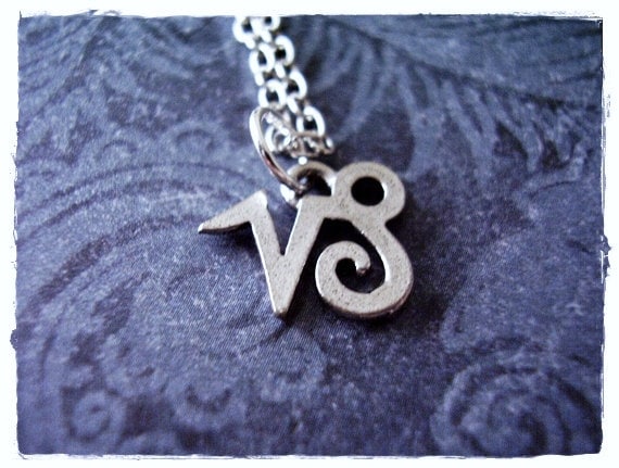 Silber Steinbock Sternzeichen Halskette - Antiker Zinn Anhänger An Einer Zarten Edelstahl-Kabelkette Oder von EvelynMaeCreations