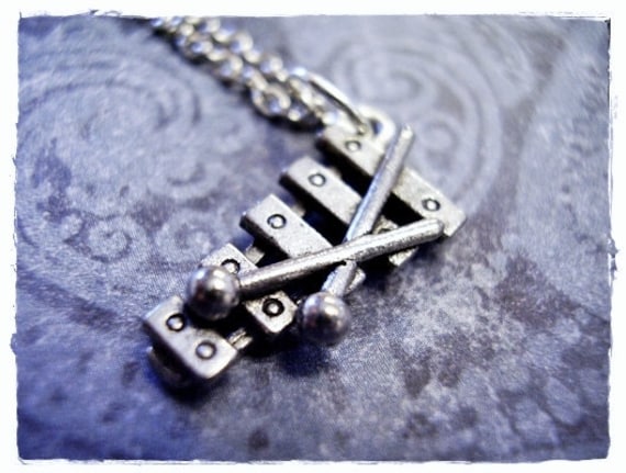 Silber Xylophon Halskette - Antiker Anhänger Aus Zinn An Einer Zarten Edelstahl-Kabelkette Oder Nur von EvelynMaeCreations
