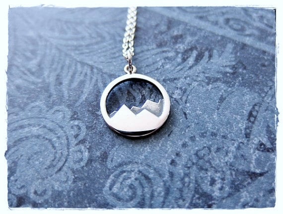 Silberkette Gebirgskette - 925 Sterling Silber Layered Anhänger An Einer Zarten Kabelkette Oder von EvelynMaeCreations