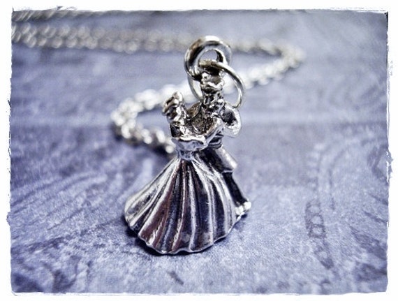 Tanzende Prinz Und Prinzessin Silber Halskette - Zinn Tanzende Anhänger An Einer Edelstahl Kabelkette Oder Nur von EvelynMaeCreations