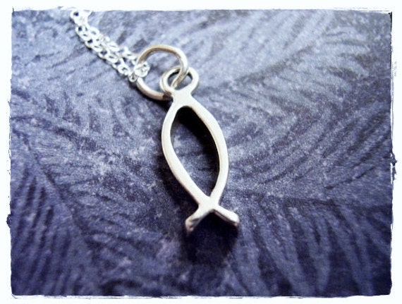 Winzige Silber Ichthys Halskette - Sterling Anhänger An Einer Kabelkette Oder von EvelynMaeCreations