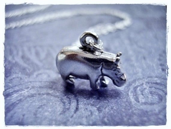 sterling Silber Nilpferd Halskette - Anhänger An Einer Zarten Kabelkette Oder von EvelynMaeCreations